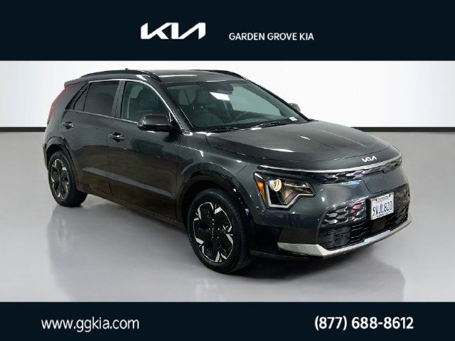 Certified 2025 Kia Niro Wind FWD 360° Tour