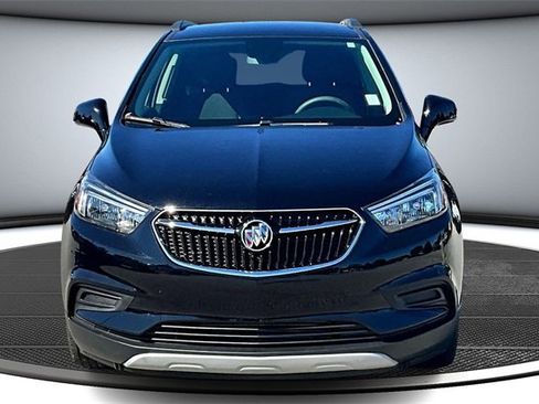 Used 2022 Buick Encore Preferred w/ Safety Package image 2