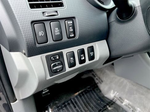 Used 2011 Toyota Tacoma 4x4 Access Cab V6 image 15