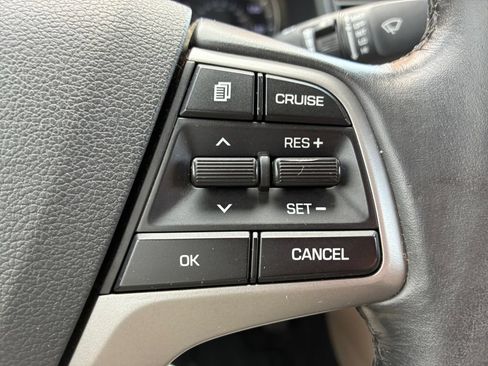 Used 2017 Hyundai Elantra Value Edition FWD image 24