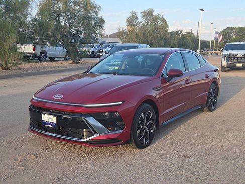 Used 2025 Hyundai Sonata SEL FWD image 4