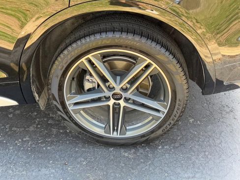 Used 2025 Audi Q5 e Premium Plus w/ Premium Plus Package AWD/4WD image 5