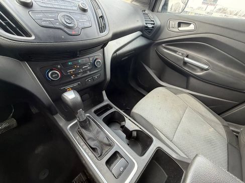 Used 2017 Ford Escape SE image 23