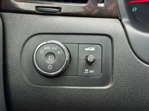 Used 2015 Chevrolet Impala LTZ FWD image 17