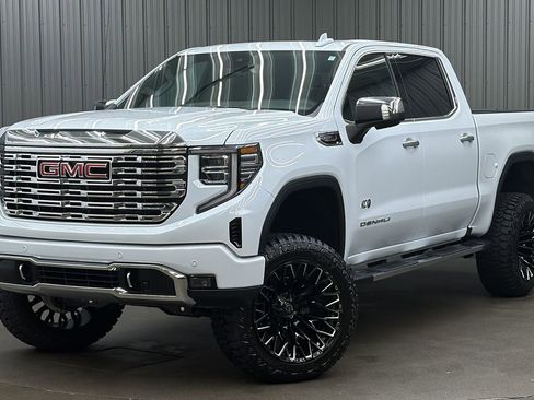 Used 2026 GMC Sierra 1500 Denali AWD/4WD image 1