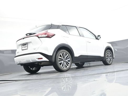 Used 2023 Nissan Kicks SV FWD image 40