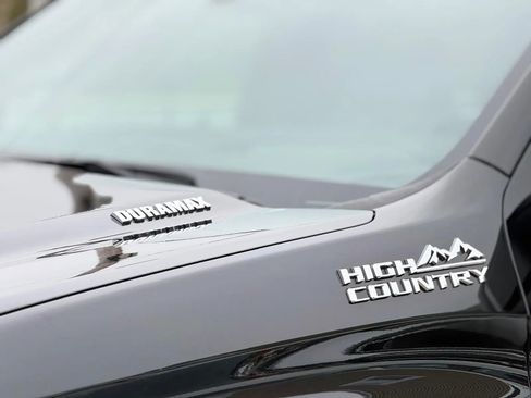 Used 2020 Chevrolet Silverado 1500 High Country w/ Technology Package AWD/4WD image 3