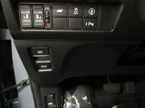 Used 2024 Honda Odyssey Elite image 35