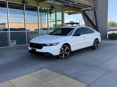 Used 2023 Honda Accord Sport image 1