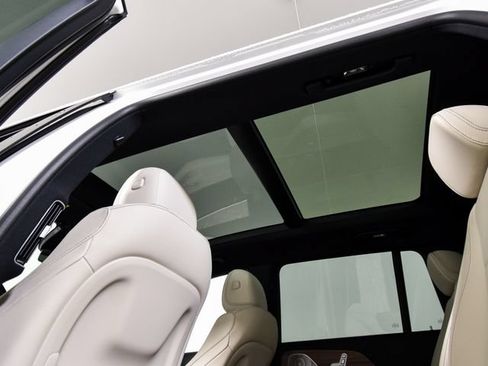 Certified 2025 Mercedes-Benz GLS 450 4MATIC image 42