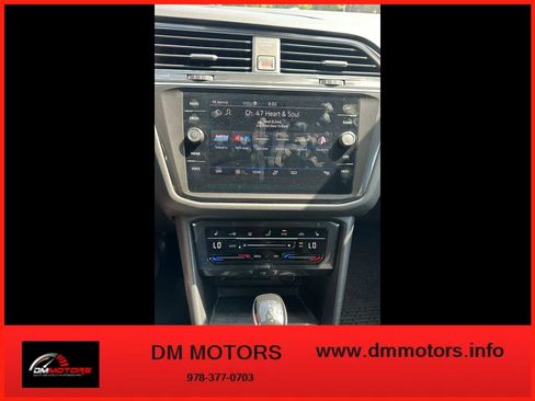 Used 2022 Volkswagen Tiguan SE w/ Panoramic Sunroof Package AWD/4WD image 22