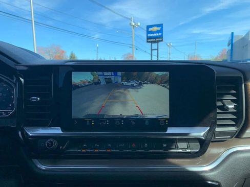 Certified 2022 Chevrolet Silverado 1500 High Country w/ High Country Premium Package image 27