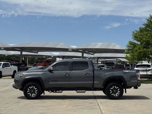 Used 2023 Toyota Tacoma TRD Off-Road w/ Technology Package AWD/4WD image 3