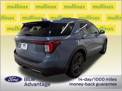 Certified 2026 Ford Explorer ST-Line w/ ST-Line Street Pack RWD image 3