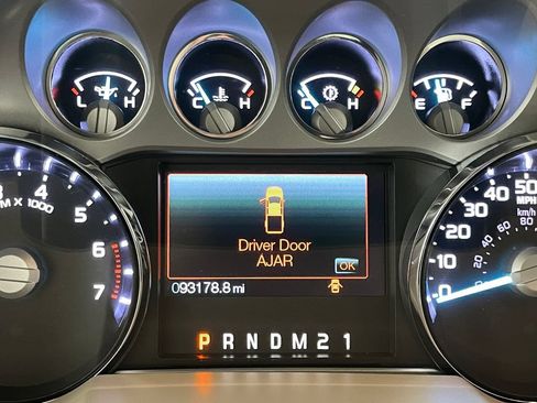 Used 2014 Ford F250 XLT w/ XLT Premium Package AWD/4WD image 25