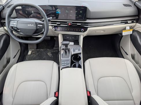 New 2026 Kia Sportage EX FWD image 5