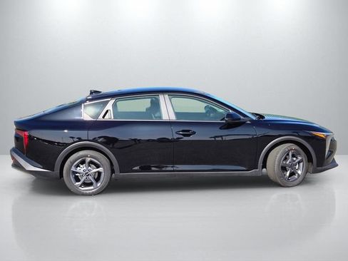 New 2026 Kia K4 FWD image 3
