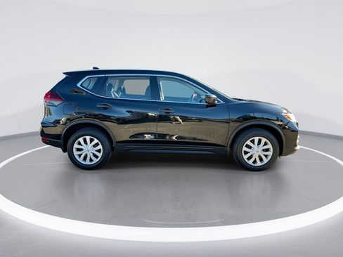 Used 2019 Nissan Rogue S image 9