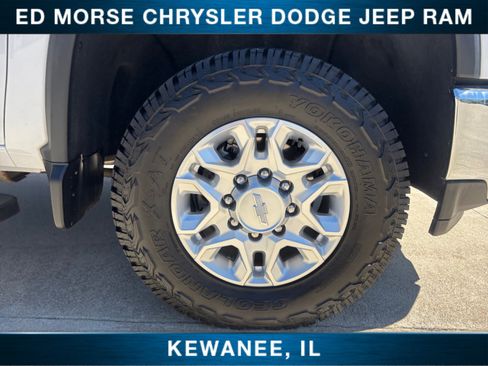 Used 2020 Chevrolet Silverado 2500 LTZ w/ LTZ Convenience Package AWD/4WD image 16