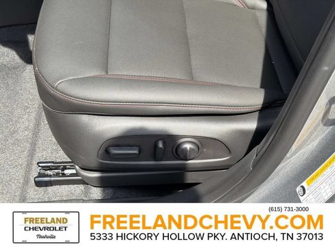 New 2026 Chevrolet Trax RS w/ Sunroof Package FWD image 19