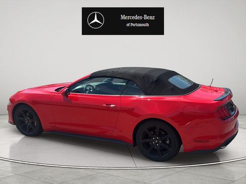 Used 2019 Ford Mustang Convertible w/ Black Accent Package RWD image 3