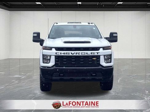 Used 2021 Chevrolet Silverado 2500 Custom w/ Custom Value Package image 8
