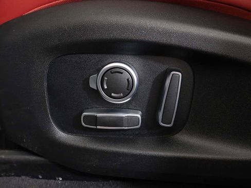 Used 2023 Jaguar F-PACE R-Dynamic S image 36