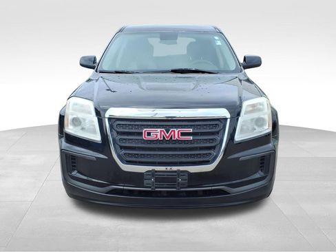 Used 2017 GMC Terrain SLE FWD image 2