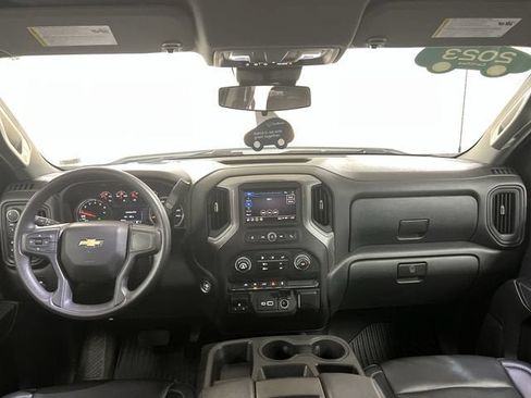 Certified 2023 Chevrolet Silverado 1500 Custom AWD/4WD image 19