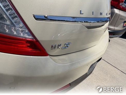 Used 2016 Lincoln MKS w/ Equipment Group 101A FWD image 8