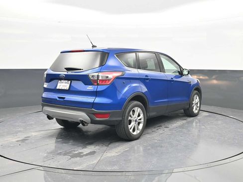 Used 2017 Ford Escape SE image 7
