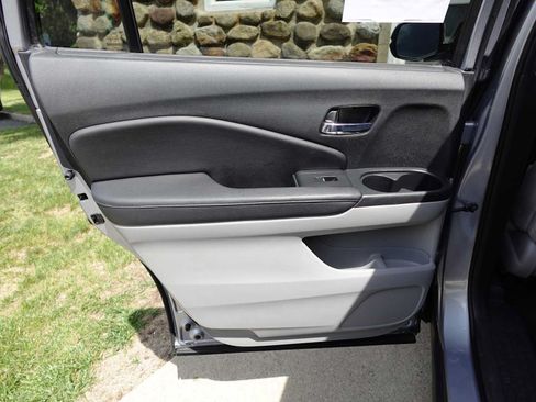 Used 2020 Honda Pilot EX image 23