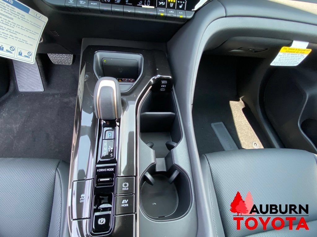 New 2026 Toyota Crown Signia AWD/4WD image 41
