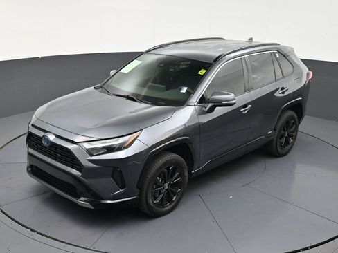 Used 2023 Toyota RAV4 SE AWD/4WD image 13