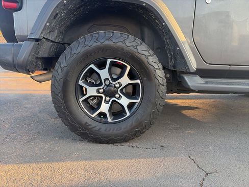 Used 2022 Jeep Wrangler Rubicon w/ LED Lighting Group image 9