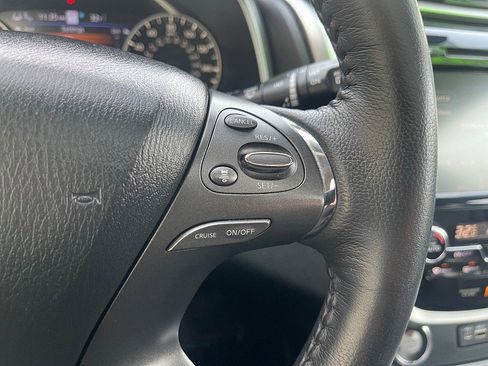 Used 2023 Nissan Murano SV image 35