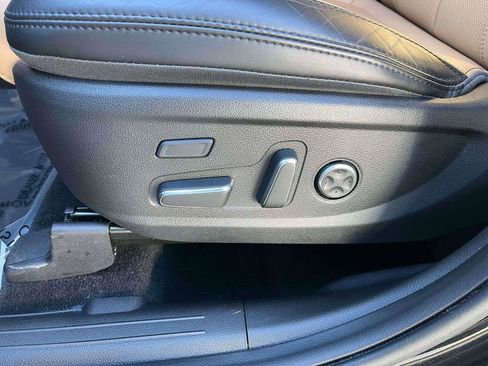 Used 2023 Hyundai Santa Fe Calligraphy image 17