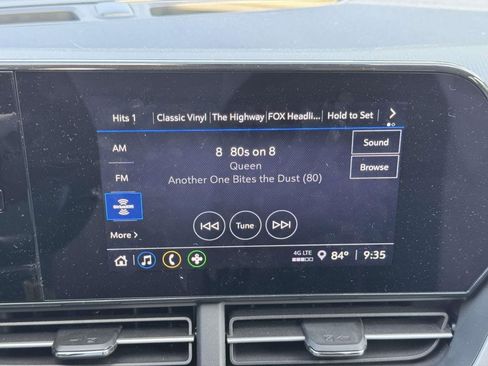 Used 2024 Chevrolet Trax LS w/ LS Convenience Package FWD image 3