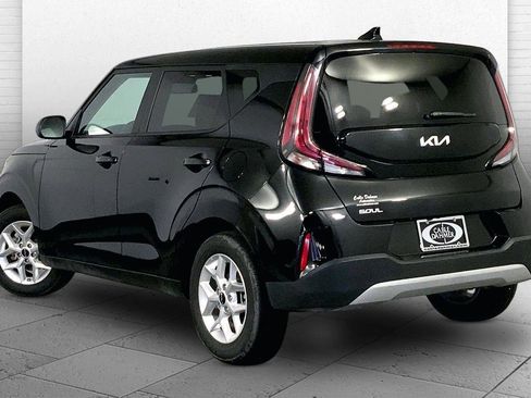 Certified 2025 Kia Soul LX image 11