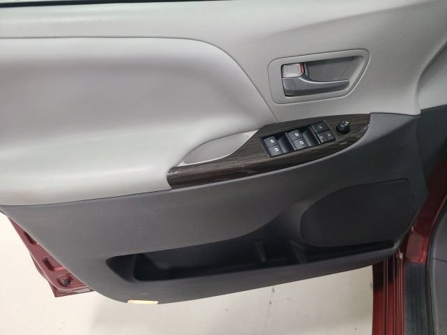 Certified 2017 Toyota Sienna XLE w/ XLE Navigation Package AWD/4WD image 21