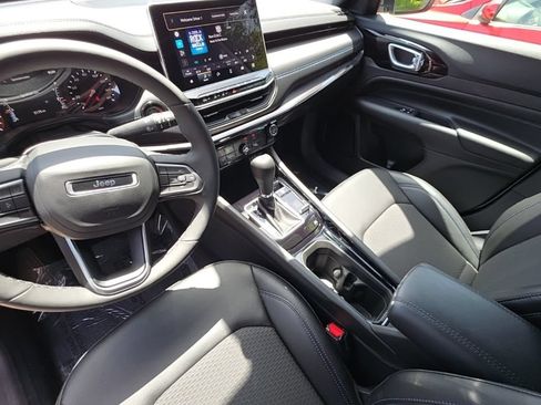 Certified 2026 Jeep Compass Latitude AWD/4WD image 5