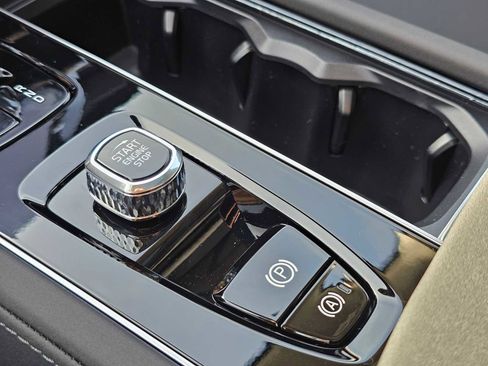 New 2026 Volvo XC90 B5 Core AWD/4WD image 34