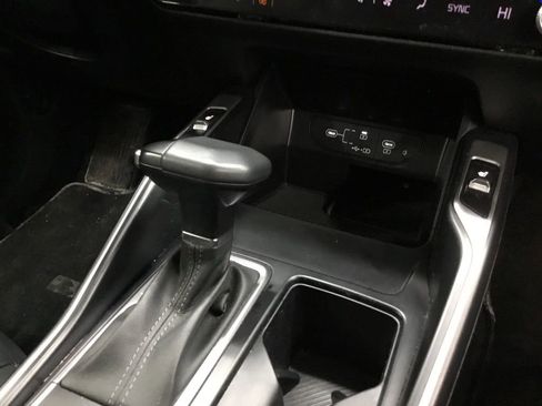 Used 2024 Kia Sorento S image 25