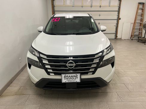 Used 2024 Nissan Rogue SV image 13