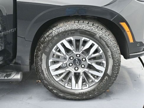 Used 2025 Chevrolet Tahoe Z71 w/ Z71 Off-Road Package image 40