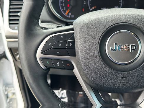 Used 2018 Jeep Grand Cherokee Limited AWD/4WD image 18