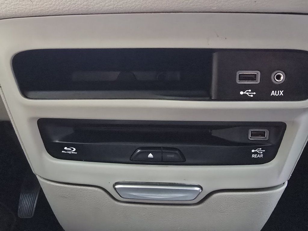 Used 2018 Chrysler Pacifica Limited w/ Advanced Safetytec Group FWD image 35