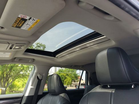 Used 2022 Toyota Highlander Limited AWD/4WD image 17