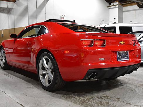Used 2010 Chevrolet Camaro SS w/ RS Package RWD image 10