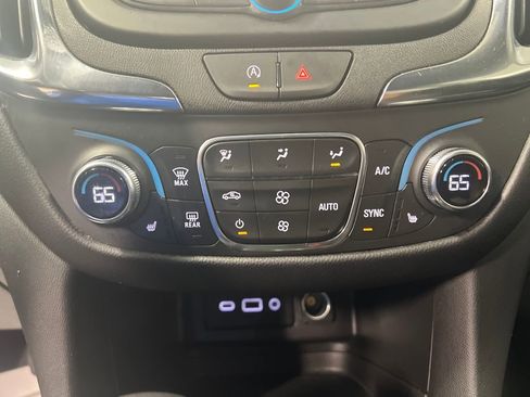 Used 2024 Chevrolet Equinox LT image 20